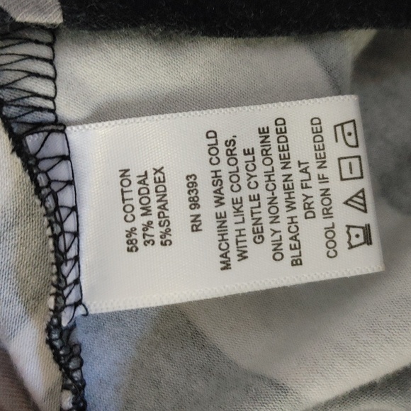 Lisa Rinna Geometric Maxi Dress SP - Picture 5 of 5